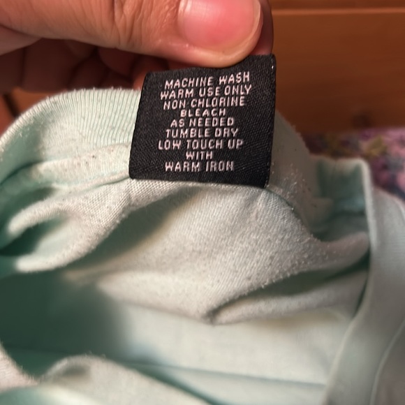 TEE & CO BY PAGE Men’s Size Medium Aquamarine Green/Blue Graphic T-Shirt $15 - Picture 6 of 7